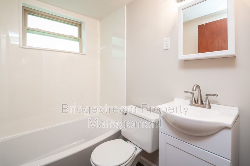 Cozy 1 Bedroom Apartment in Oakwood property image