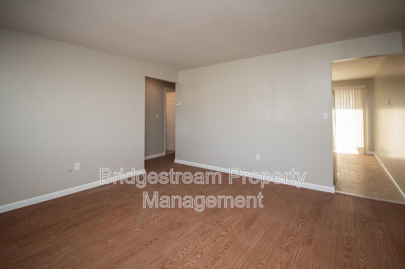 Cozy 2 Bed, 1 Bath Ranch Style in Huber Heights property image