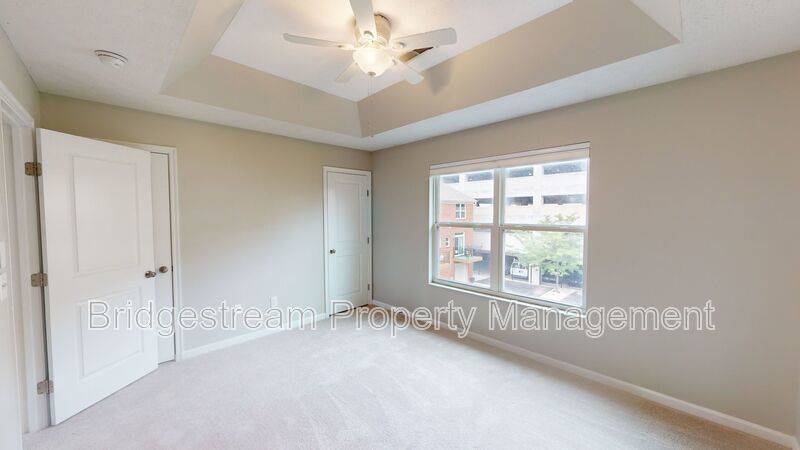Beautiful 2 bedroom, 1.5 bath townhome with 1 car attached garage and reserved parking space in Downtown Dayton near Riverscape property image