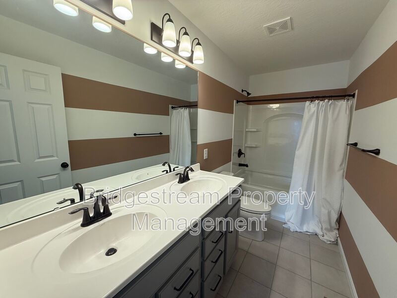 Beautiful Newly Built 4 Bed, 3 Bath Home Now Available property image