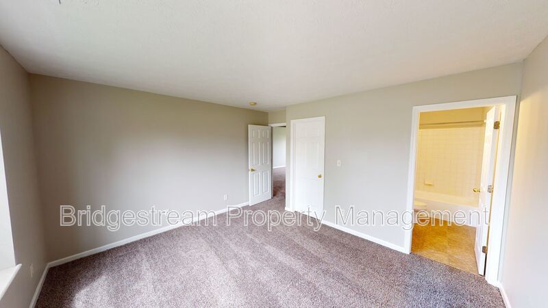 Spacious 3 Bed, 2 Bath Home with 2 Car Garage in Franklin property image