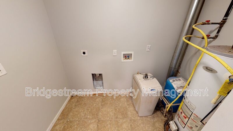 Spacious 3 Bed, 2 Bath Home with 2 Car Garage in Franklin property image