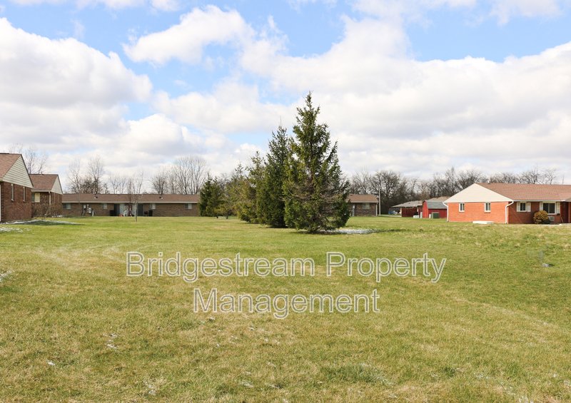Cozy 2 Bed, 1 Bath Ranch Style Apartment property image