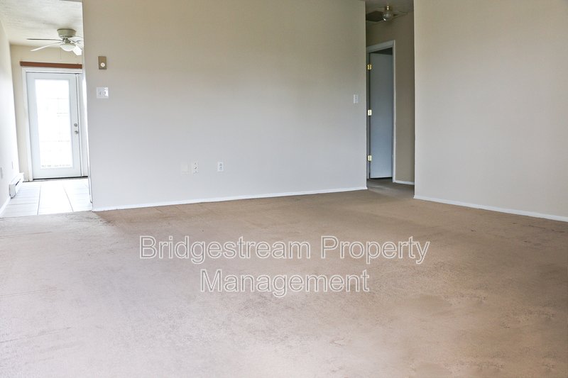 Cozy 2 Bed, 1 Bath Ranch Style Apartment property image