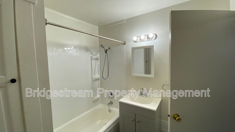 Cozy 2 Bed, 1.5 Bath Home in Dayton property image