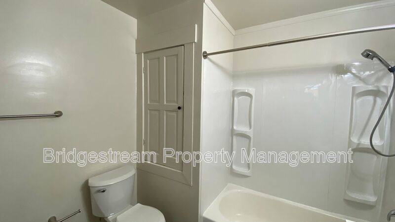Cozy 2 Bed, 1.5 Bath Home in Dayton property image