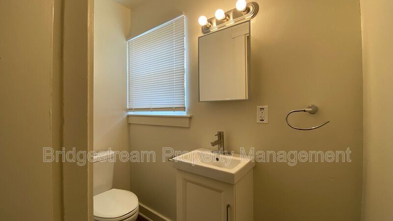 Cozy 2 Bed, 1.5 Bath Home in Dayton property image
