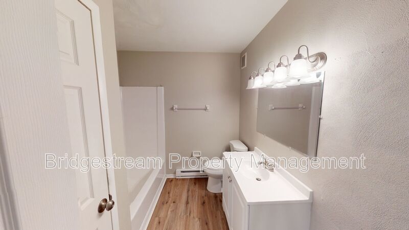 Newly Renovated 2 Bed 1 Bath Apartment In Miamisburg! property image