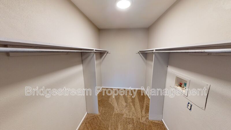 Newly Renovated 2 Bed 1 Bath Apartment In Miamisburg! property image