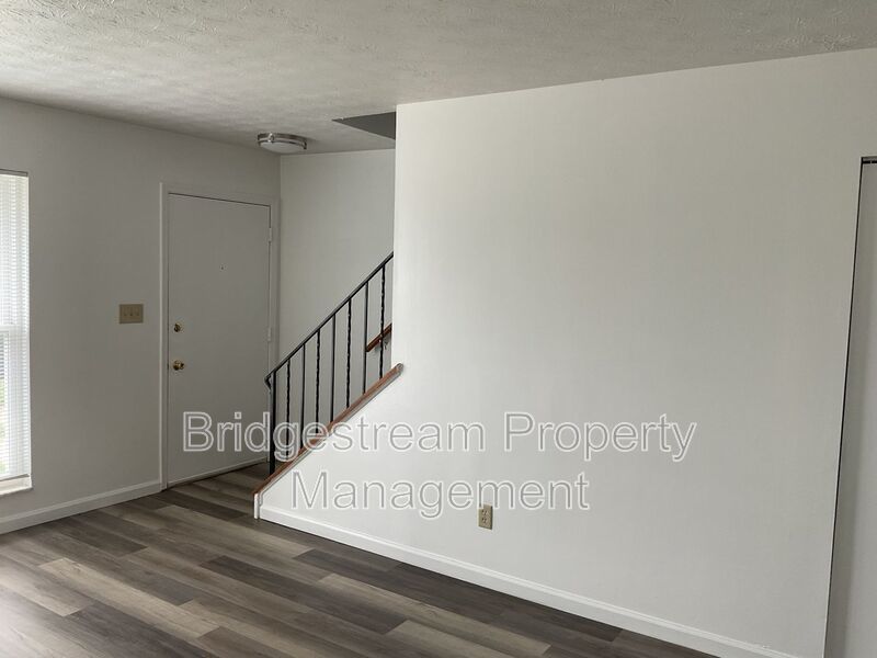 Cozy 2 Bed, 1.5 Bath Townhome in Vandalia property image