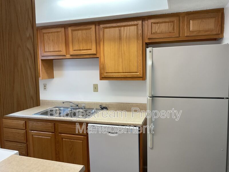Cozy 2 Bed, 1.5 Bath Townhome in Vandalia property image