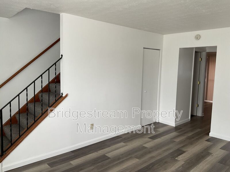 Cozy 2 Bed, 1.5 Bath Townhome in Vandalia property image