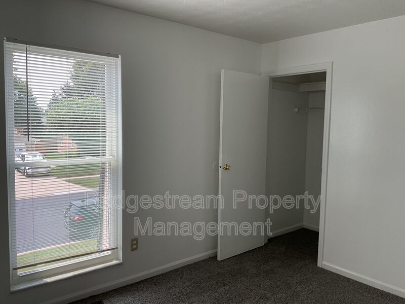 Cozy 2 Bed, 1.5 Bath Townhome in Vandalia property image