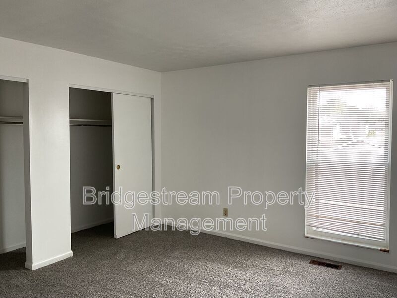Cozy 2 Bed, 1.5 Bath Townhome in Vandalia property image