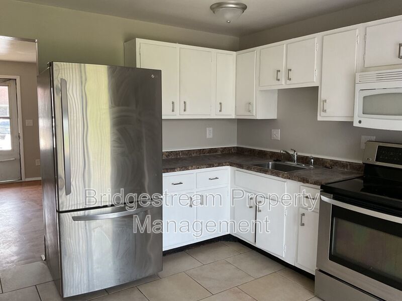 Cozy 2 Bed, 1 Bath Ranch Style Apartment in Huber Heights property image