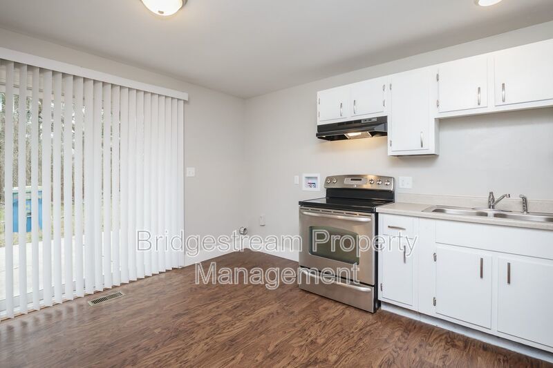 Charming Ranch-Level 2-Bedroom, 1-Bath Unit in Huber Heights property image