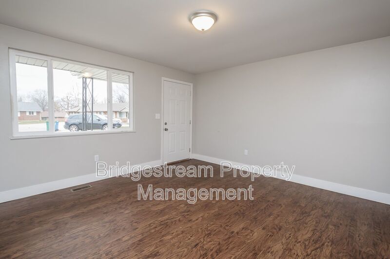 Charming Ranch-Level 2-Bedroom, 1-Bath Unit in Huber Heights property image