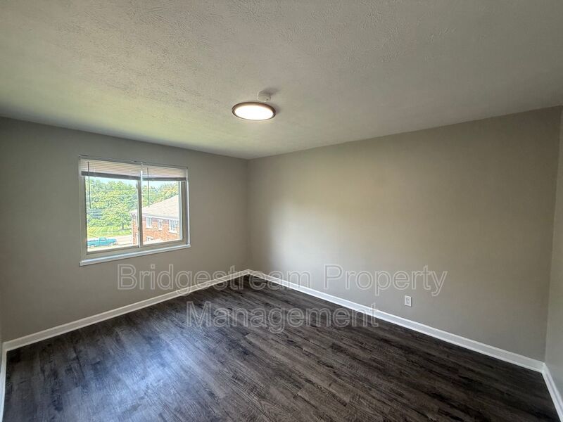 Newly Renovated 2 Bed, 1 Bath Apartment in Oakwood property image