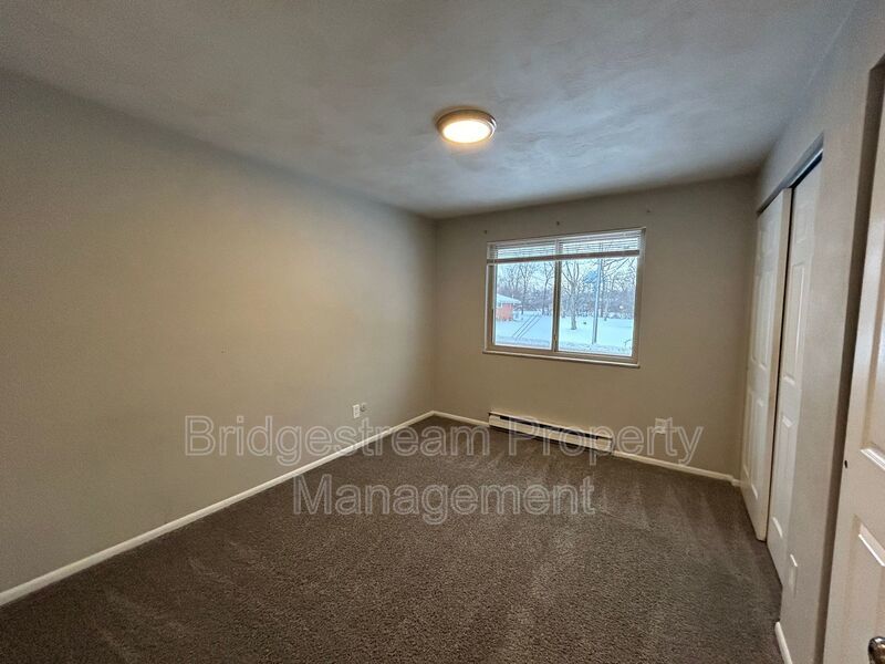 Newly Renovated 2 Bed, 1 Bath Upstairs Unit in Miamisburg property image