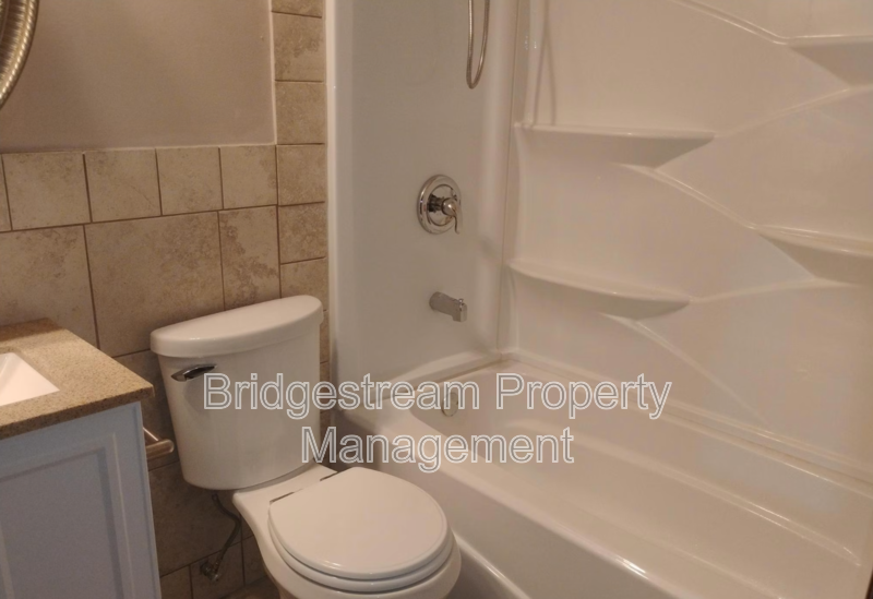Cozy 2 Bed, 1 Bath Apartment in Germantown property image