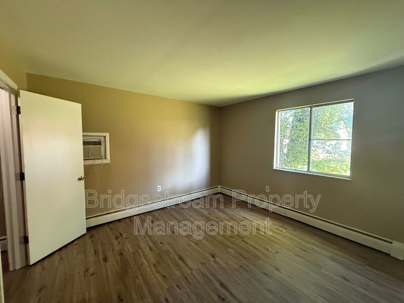 First Month's Rent-Free Move in Special - Cozy 2 Bed, 1 Bath Apartment in Fairborn Now Available property image