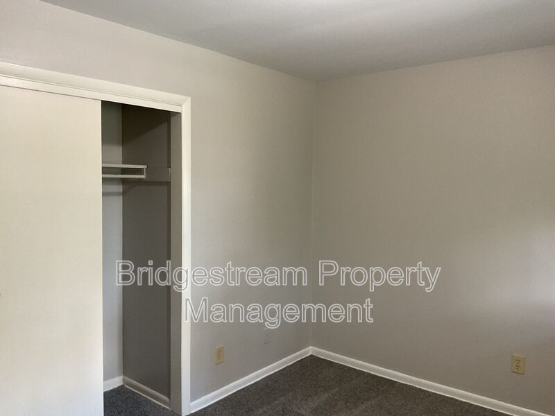 First Months Free Move in Special - Cozy 2 Bed, 1 Bath Apartment Now Available property image
