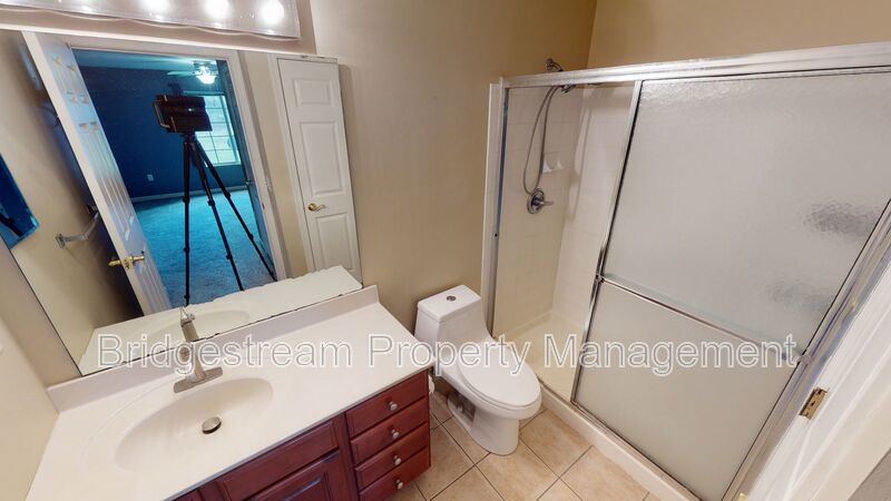 Beautiful 1st Floor 3 Bedroom, 2 Bath Condo with 1 Car Garage in Beavercreek property image